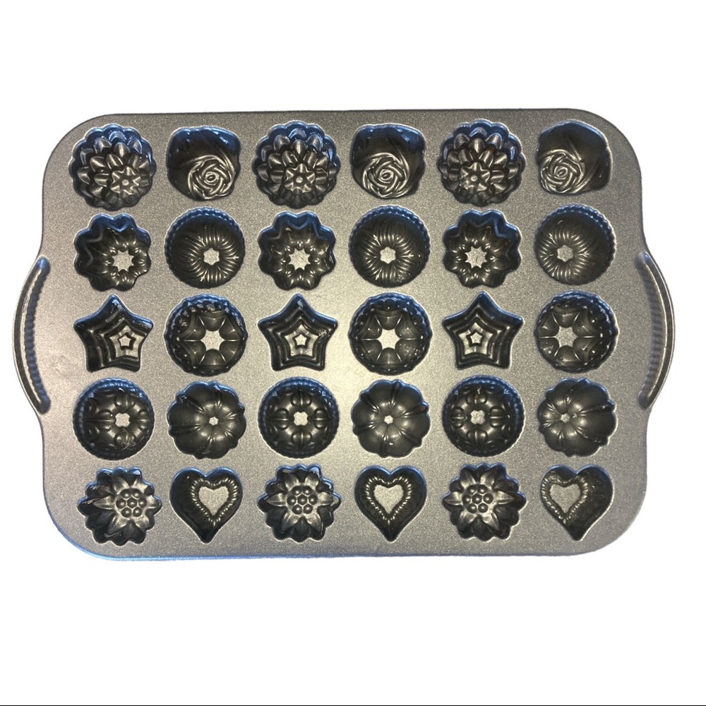 Nordic Ware Silver Mini Bundt & Decorative Mold Pan